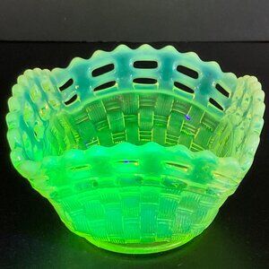 Fenton Topaz Opalescent Uranium Lattice Basket Weave Candy Dish